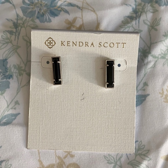 Kendra Scott Jewelry - Kendra Scott black earrings